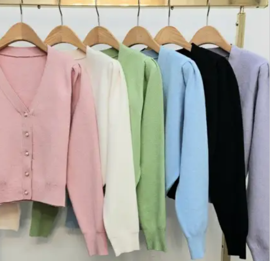 仕事帰りのお見合い服　カーディガン